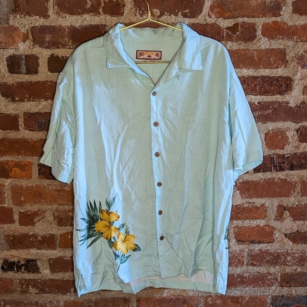 Caribbean Joe Large Light Blue Floral Short Sleeve Button Down Hawaiian Shirt